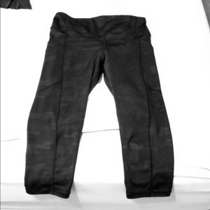 Kiava black camo leggings